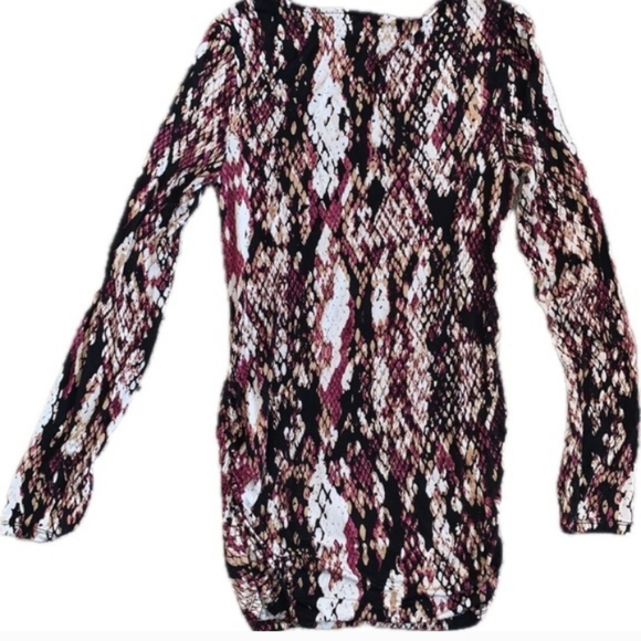 Dana Buchman Snake Print Long Sleeve Top -Black, White, Pink, Brown 19 inches p2 - Picture 4 of 4